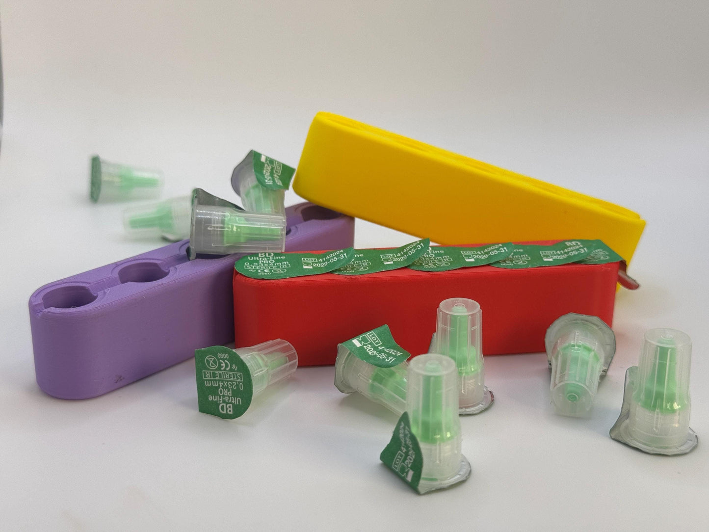 Compact Needle Holder for BD Ultra-Fine Pro | Portable Diabetes Care Organizer | Travel Case for Insulin Pen Needles